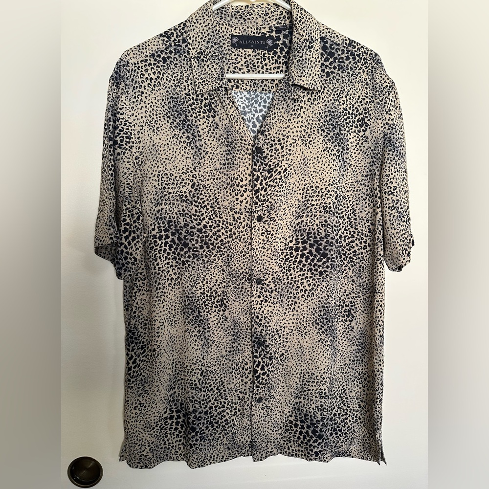 ALLSAINTS 
Animal print button up short sleeve 
Discontinued print
Size M